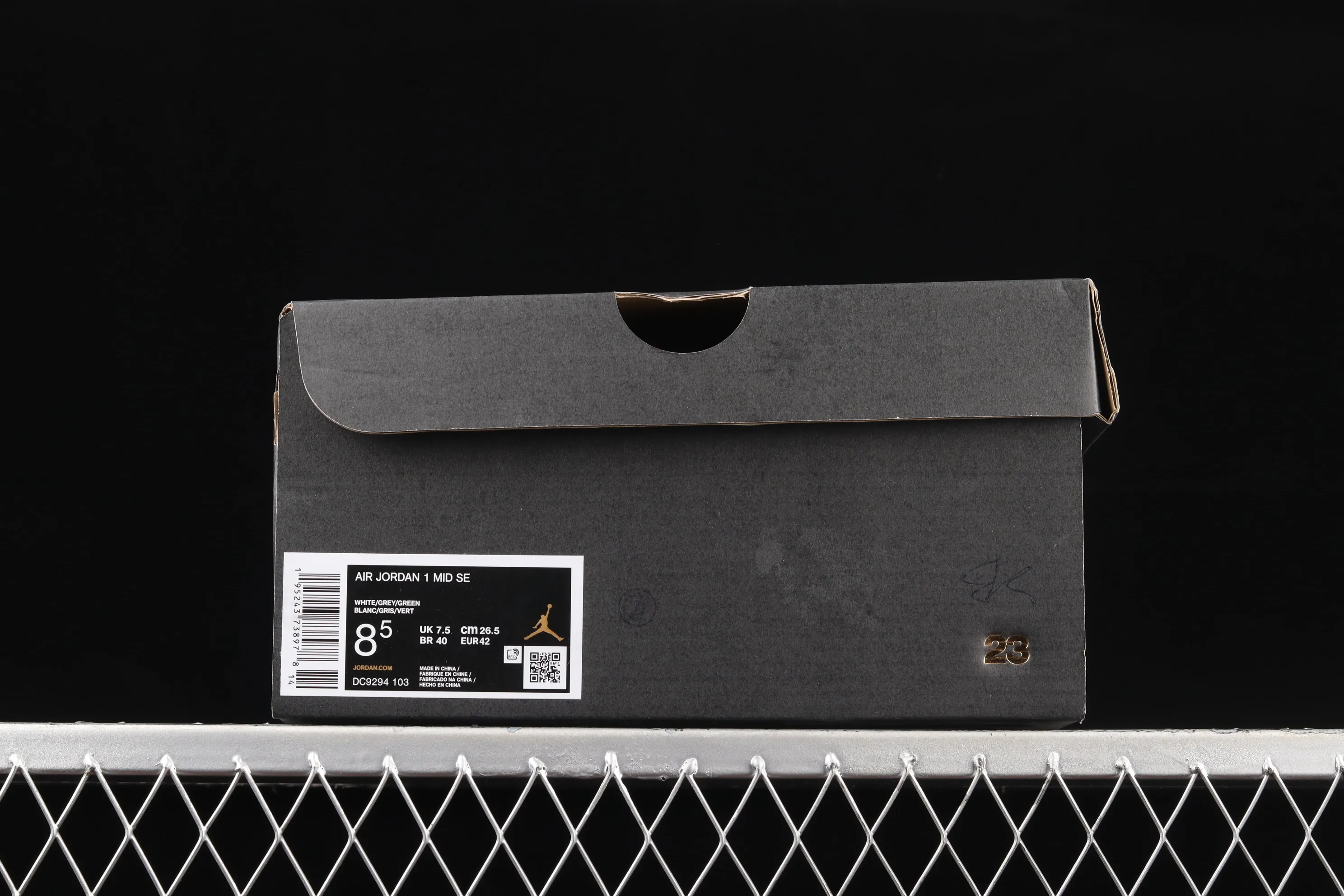 All categories Air Jordan Jordan series basketball shoes Air Jordan 1 Mid Air Jordan 1 Mid AJ1 Joe 1 meter white green mid-top cultural basketball shoes DC9294-103